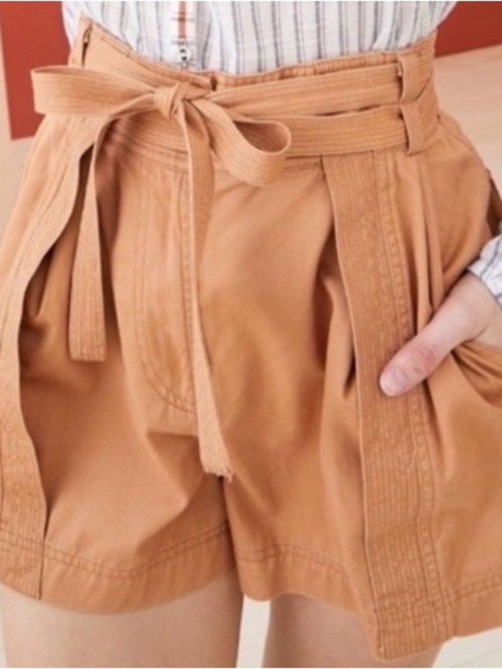 High-Waist Tie-Belt Women's Shorts - Tan